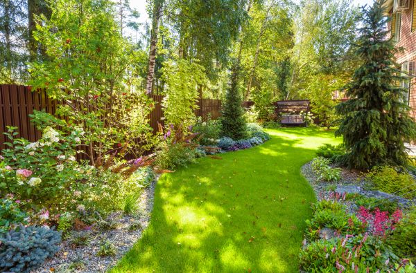 Monthly Garden Maintenance in Minneapolis